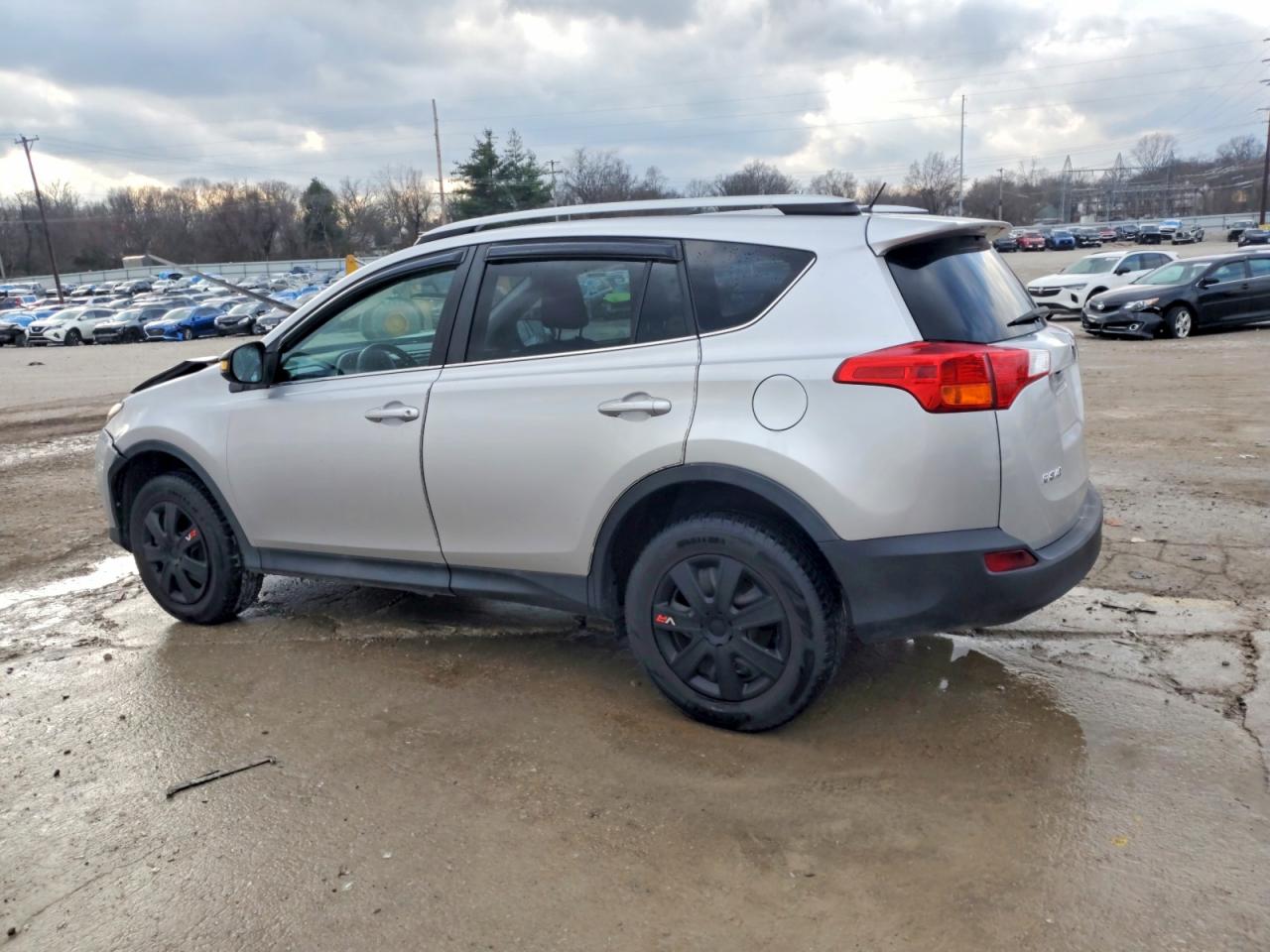 2015 TOYOTA RAV4 LE photo 2