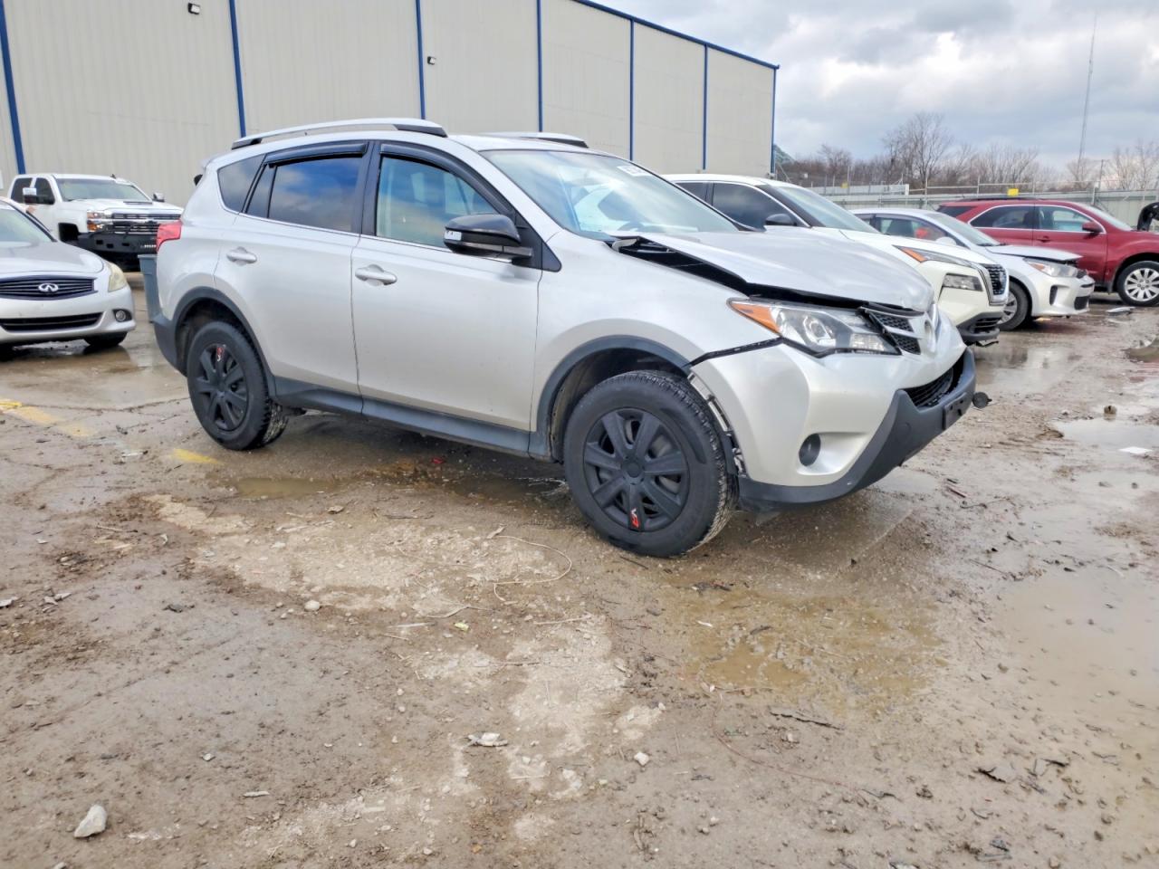 2015 TOYOTA RAV4 LE photo 4