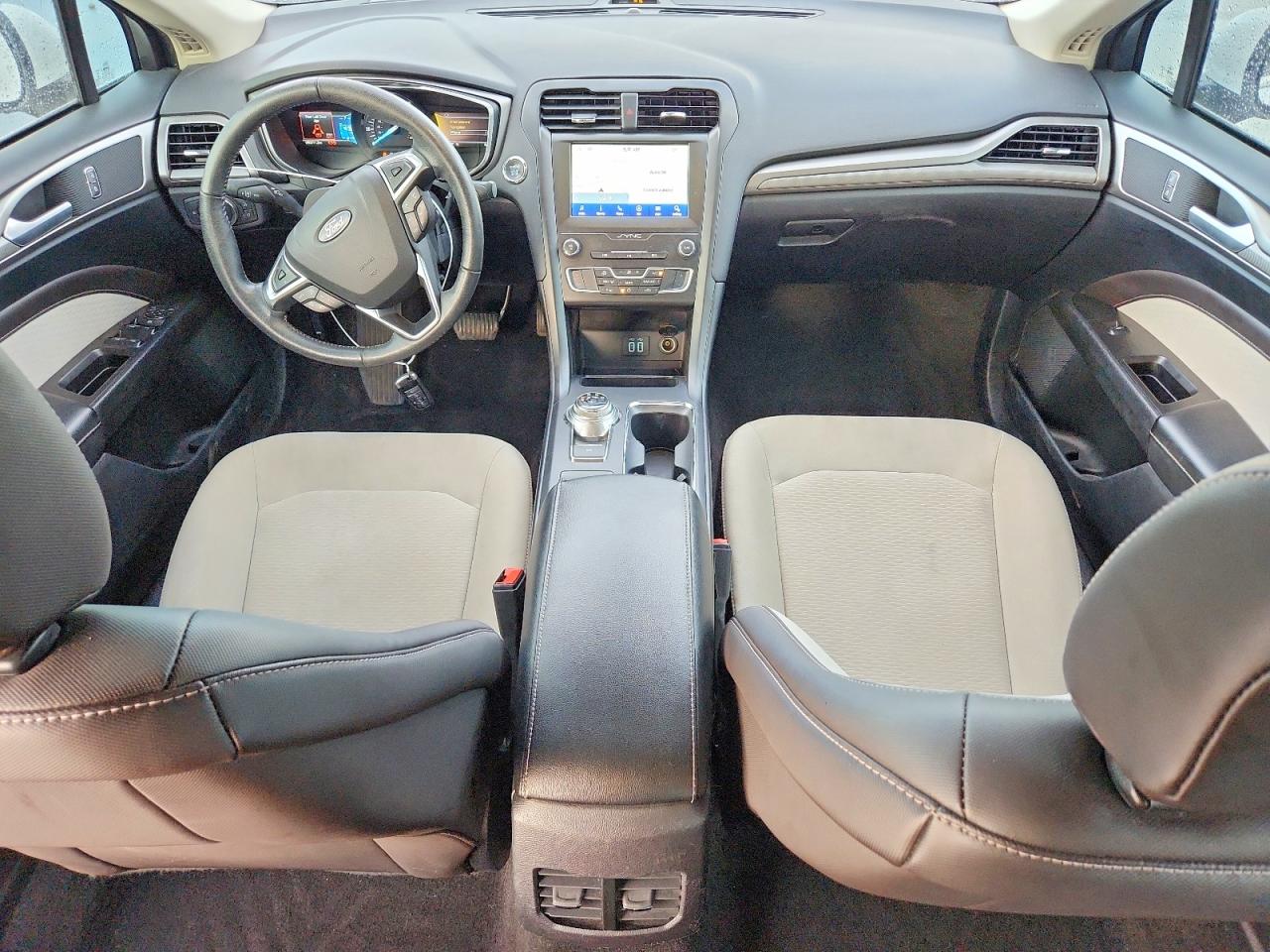 2020 FORD FUSION SE photo 8