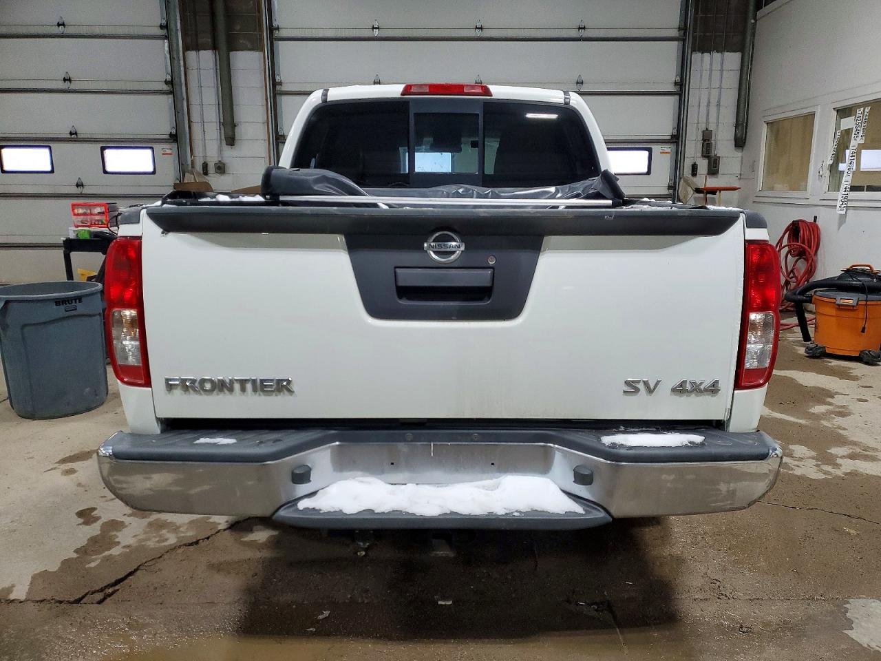 2017 NISSAN FRONTIER S photo 6