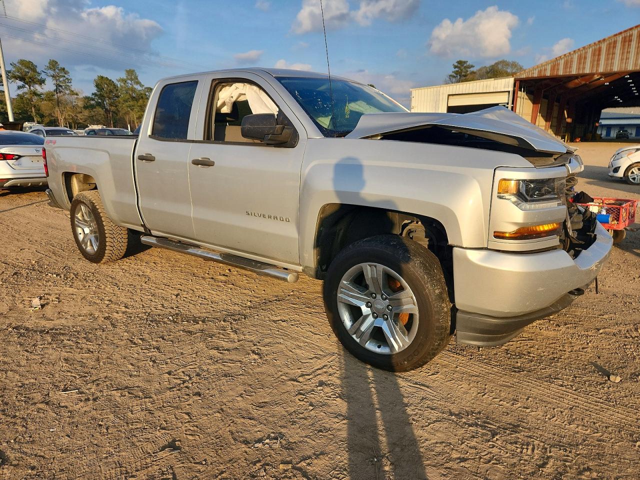 2016 CHEVROLET SILVERADO K1500 CUSTOM photo 4
