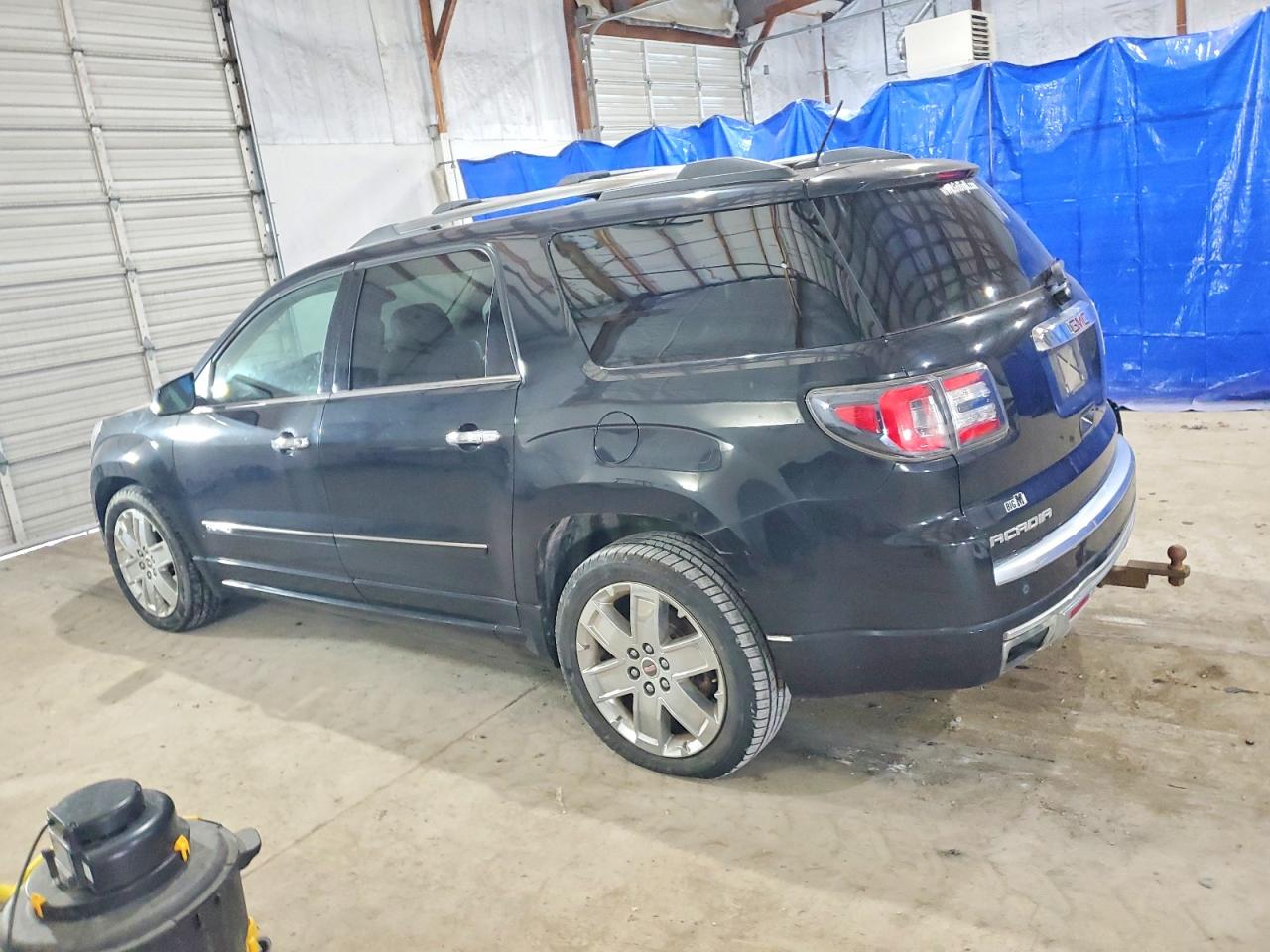 2015 GMC ACADIA DENALI photo 2