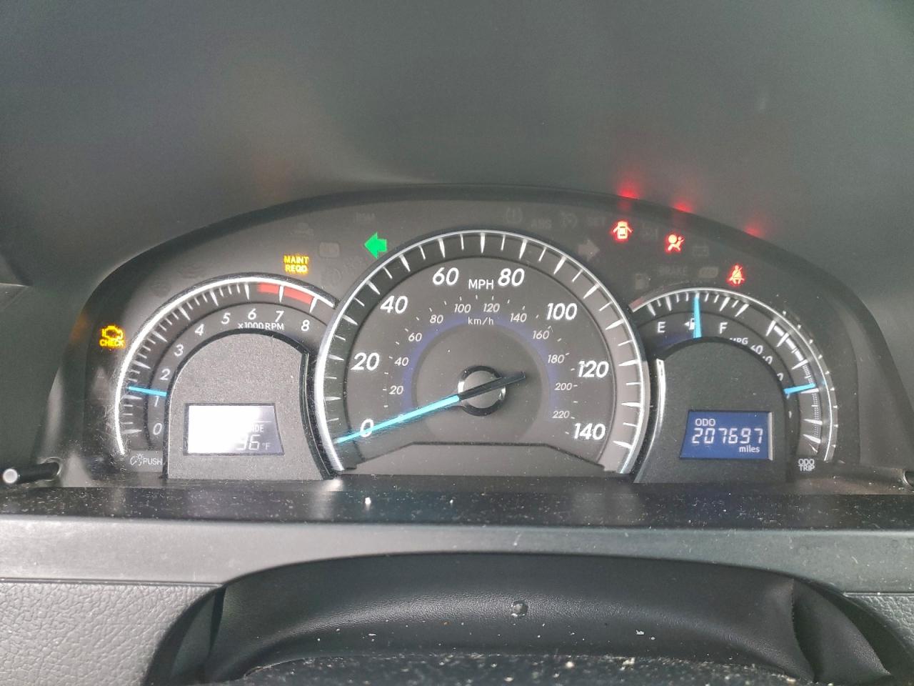2012 TOYOTA CAMRY SE photo 17