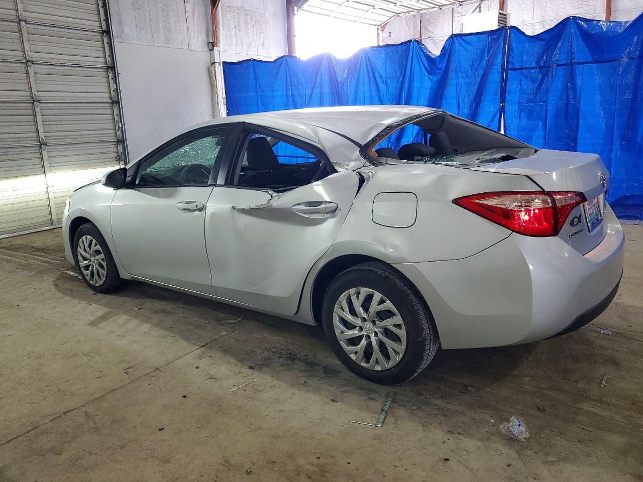 2018 TOYOTA COROLLA L photo 2