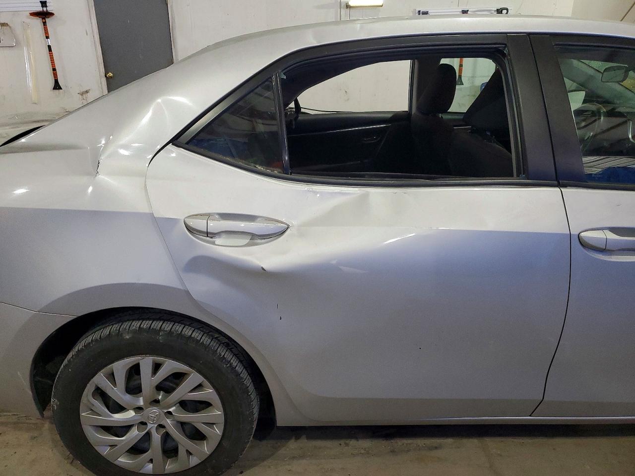 2018 TOYOTA COROLLA L photo 10