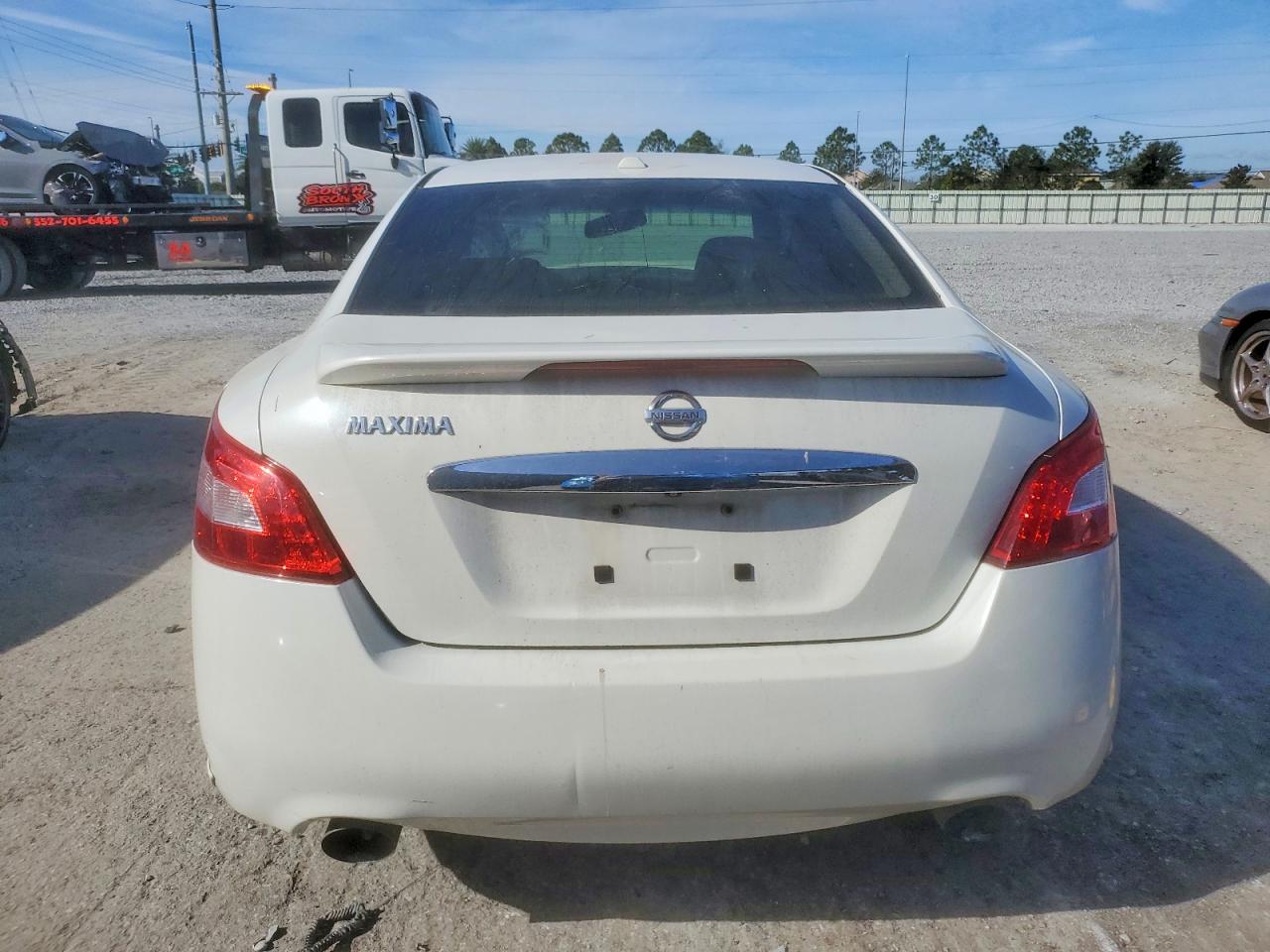 2010 NISSAN MAXIMA S photo 6