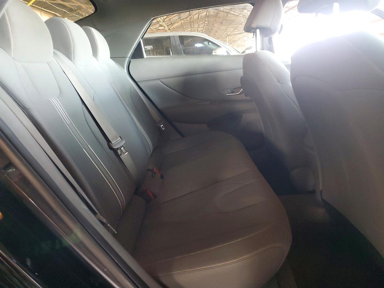 2023 HYUNDAI ELANTRA SEL photo 10