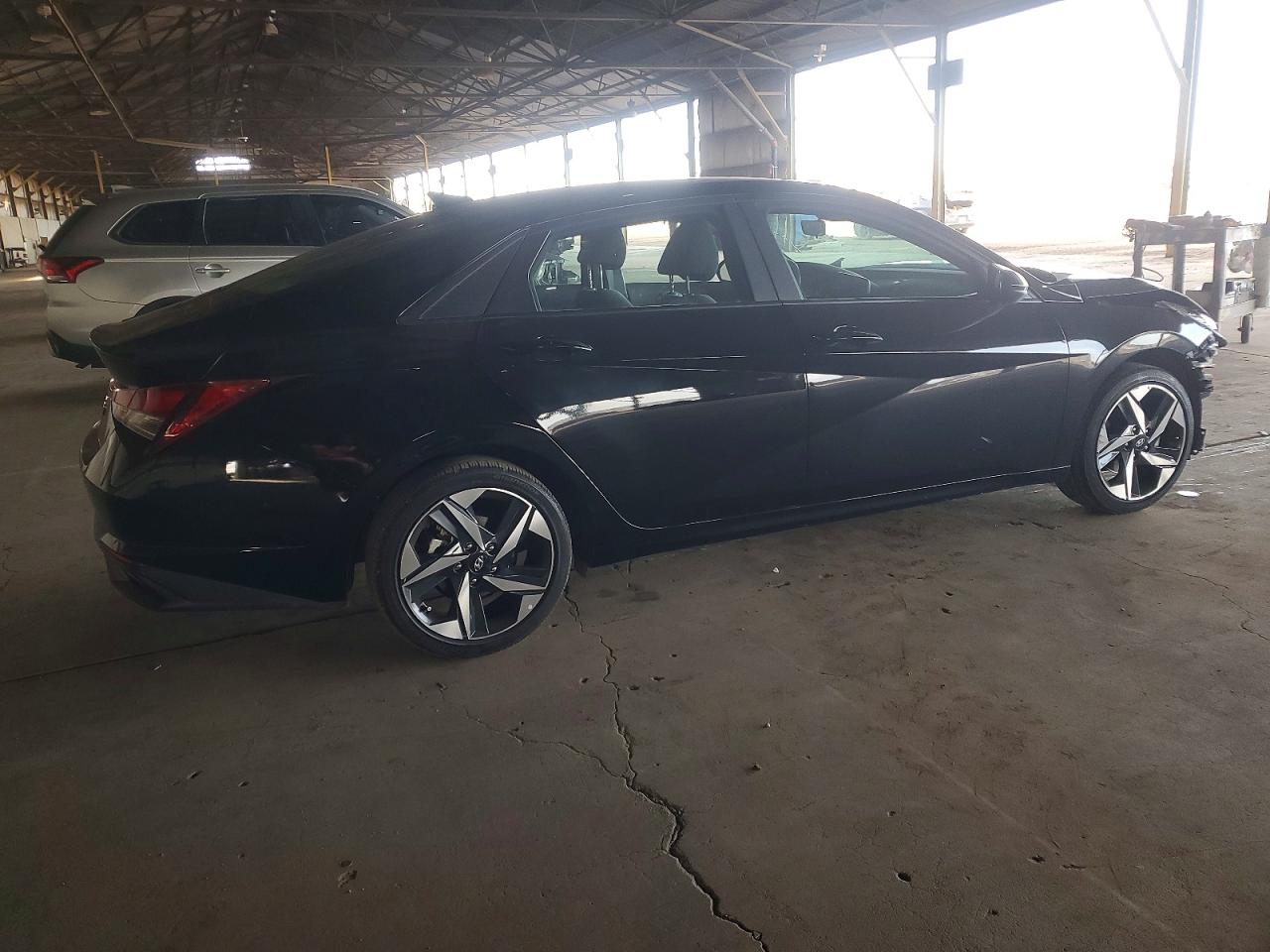 2023 HYUNDAI ELANTRA SEL photo 3