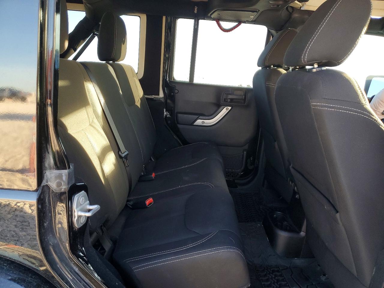 2016 JEEP WRANGLER UNLIMITED SAHARA photo 11