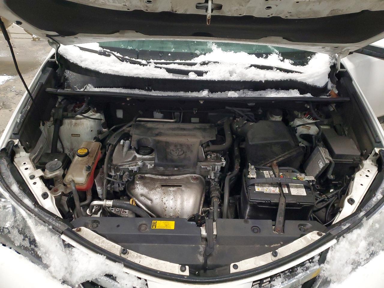 2013 TOYOTA RAV4 XLE photo 12