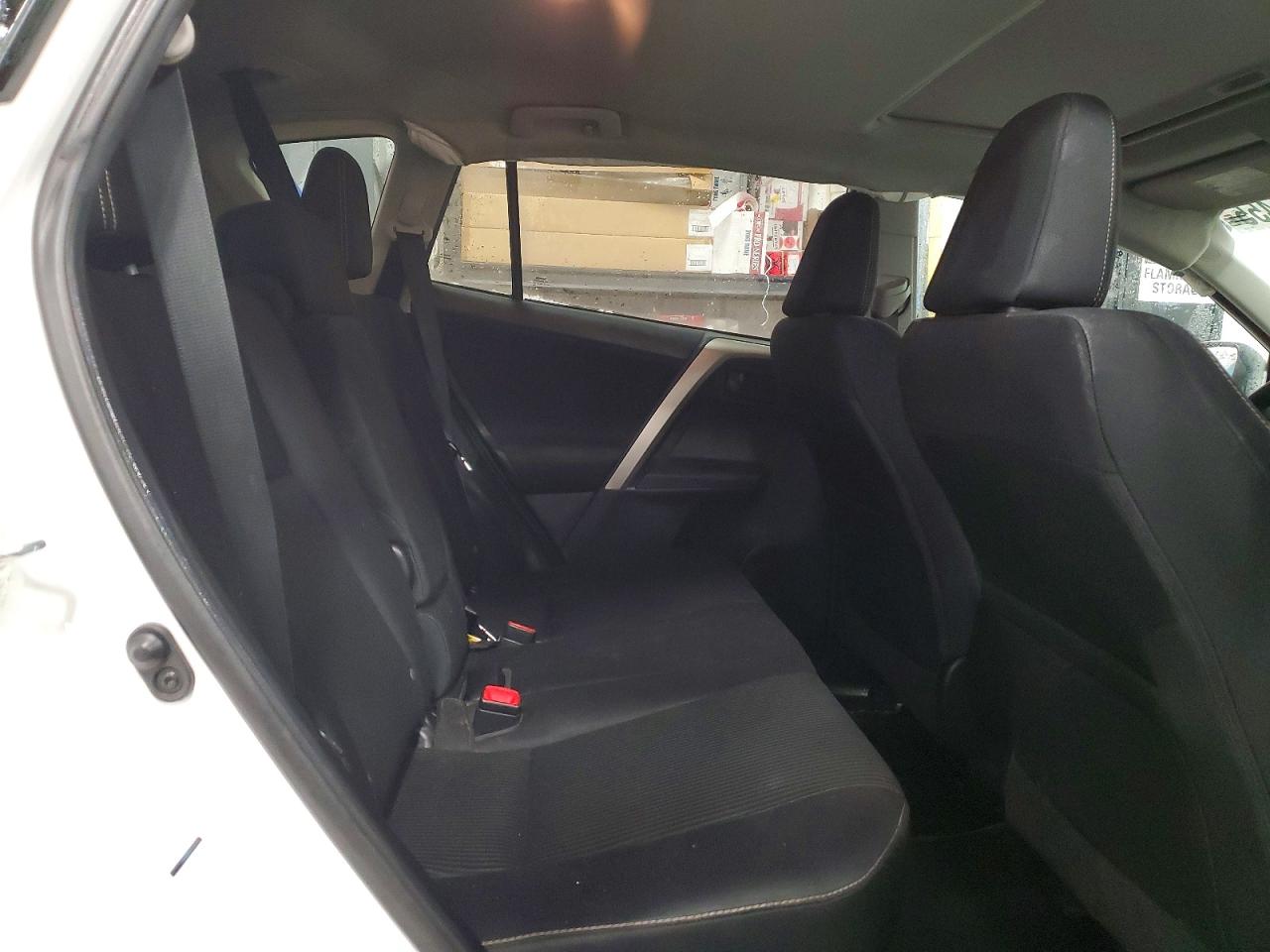 2013 TOYOTA RAV4 XLE photo 11