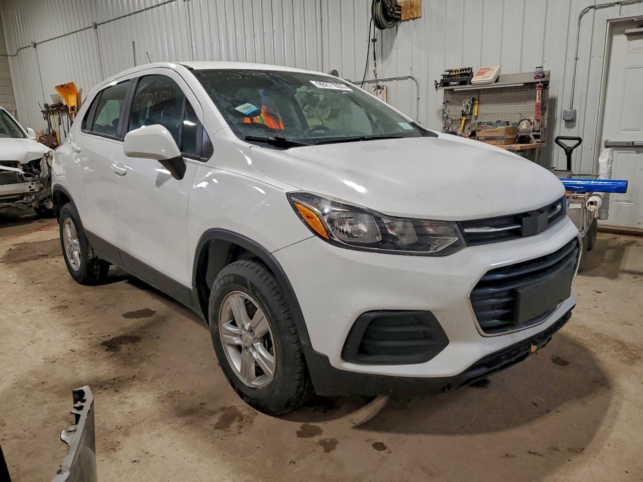 2017 CHEVROLET TRAX LS photo 4