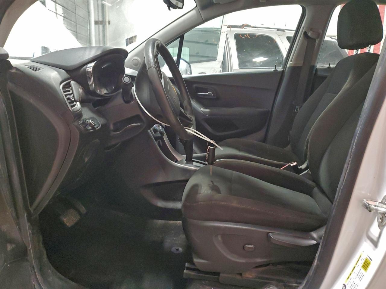 2017 CHEVROLET TRAX LS photo 7