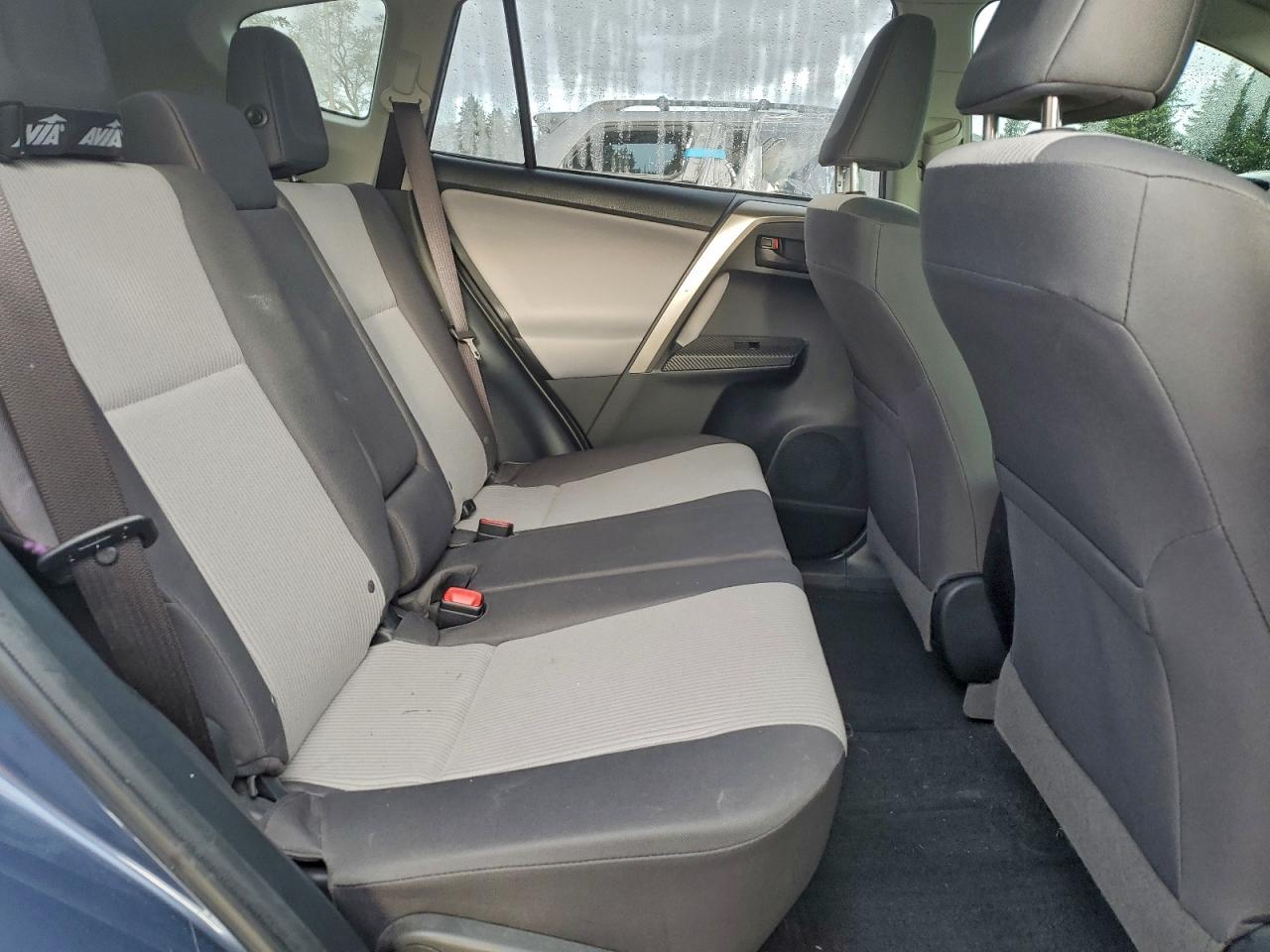2014 TOYOTA RAV4 LE photo 11