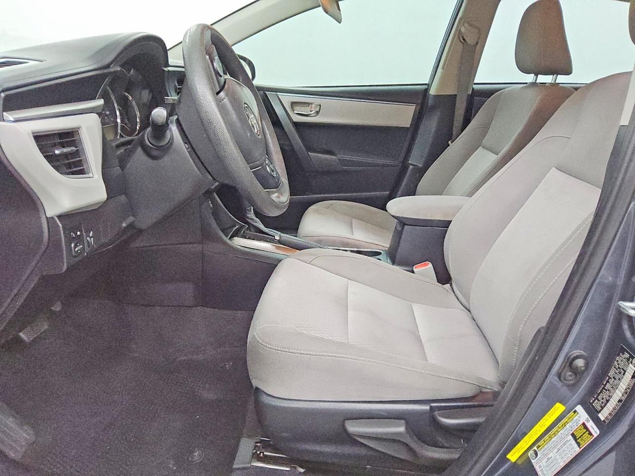 2014 TOYOTA COROLLA L photo 7