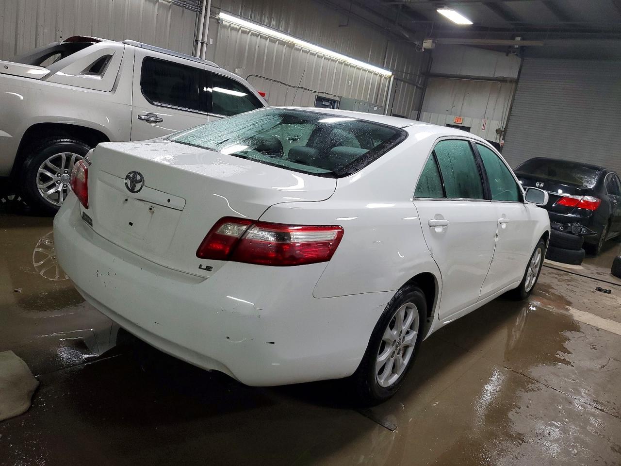 2009 TOYOTA CAMRY BASE photo 3
