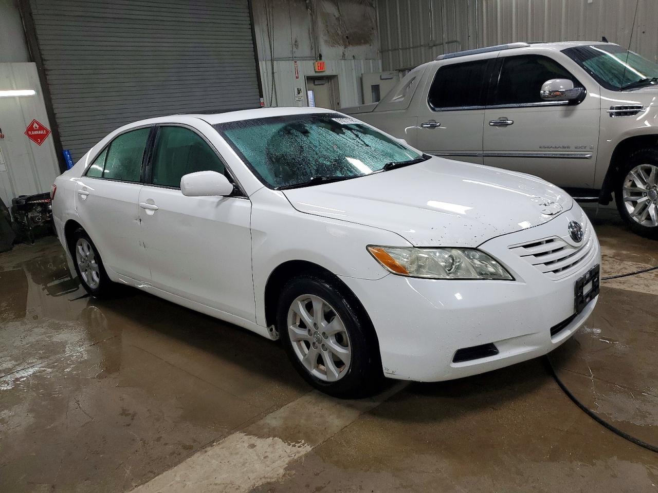 2009 TOYOTA CAMRY BASE photo 4