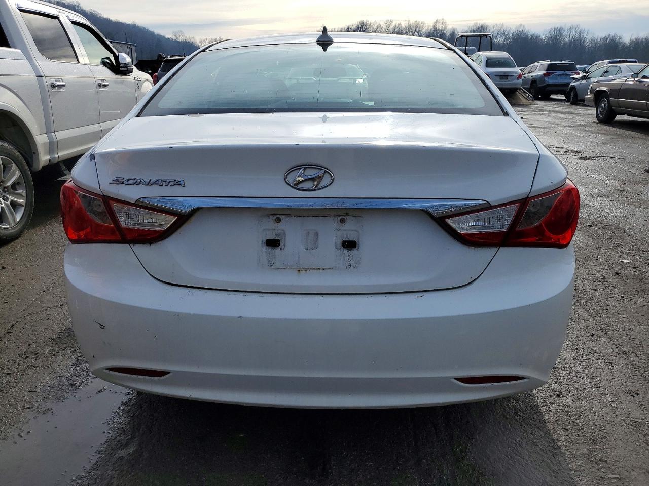 2012 HYUNDAI SONATA GLS photo 6