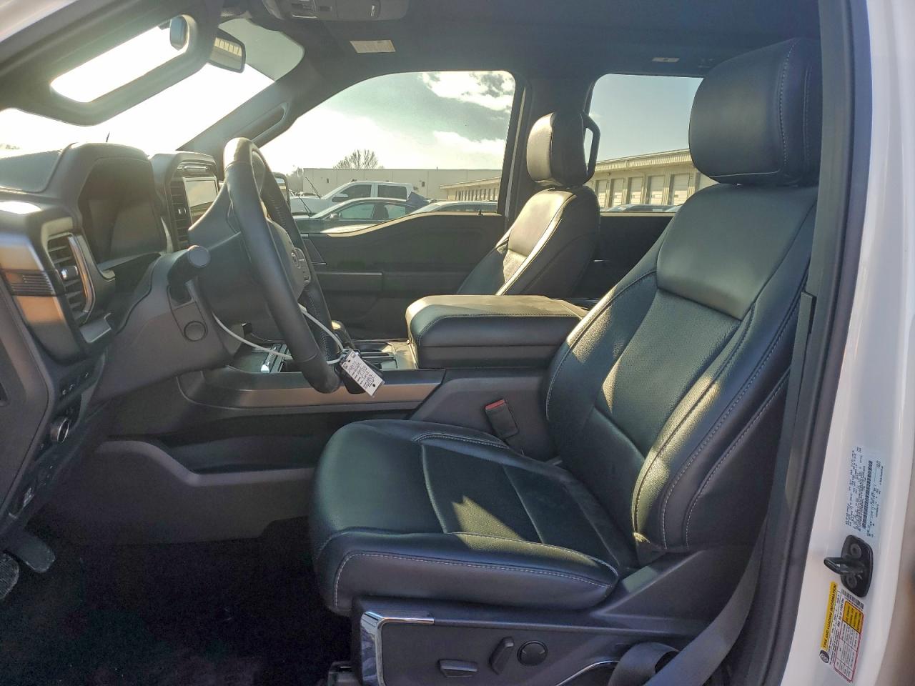 2024 FORD F150 LARIAT photo 7