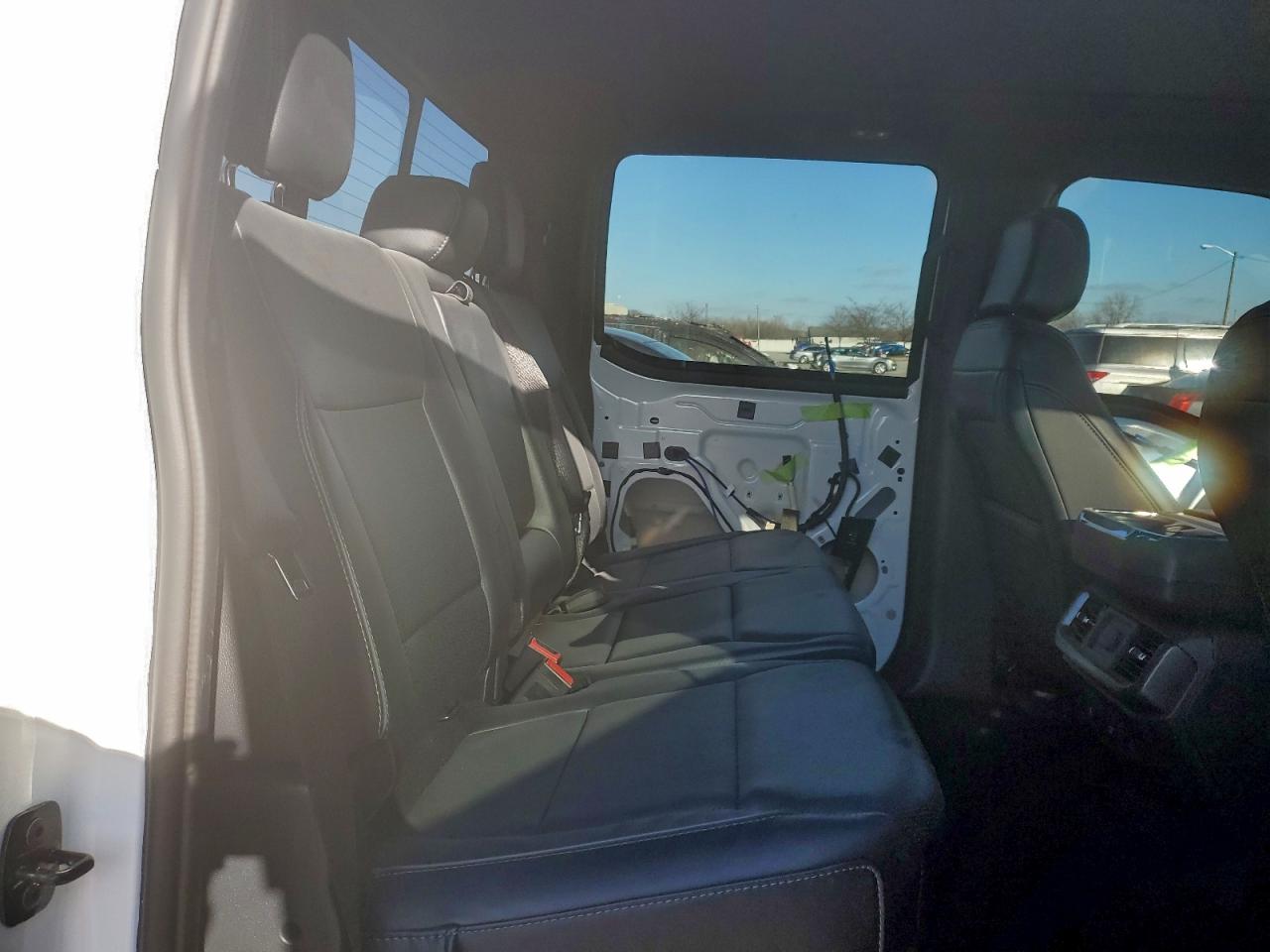 2024 FORD F150 LARIAT photo 10