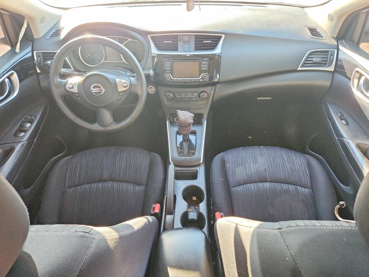 2017 NISSAN SENTRA photo 8