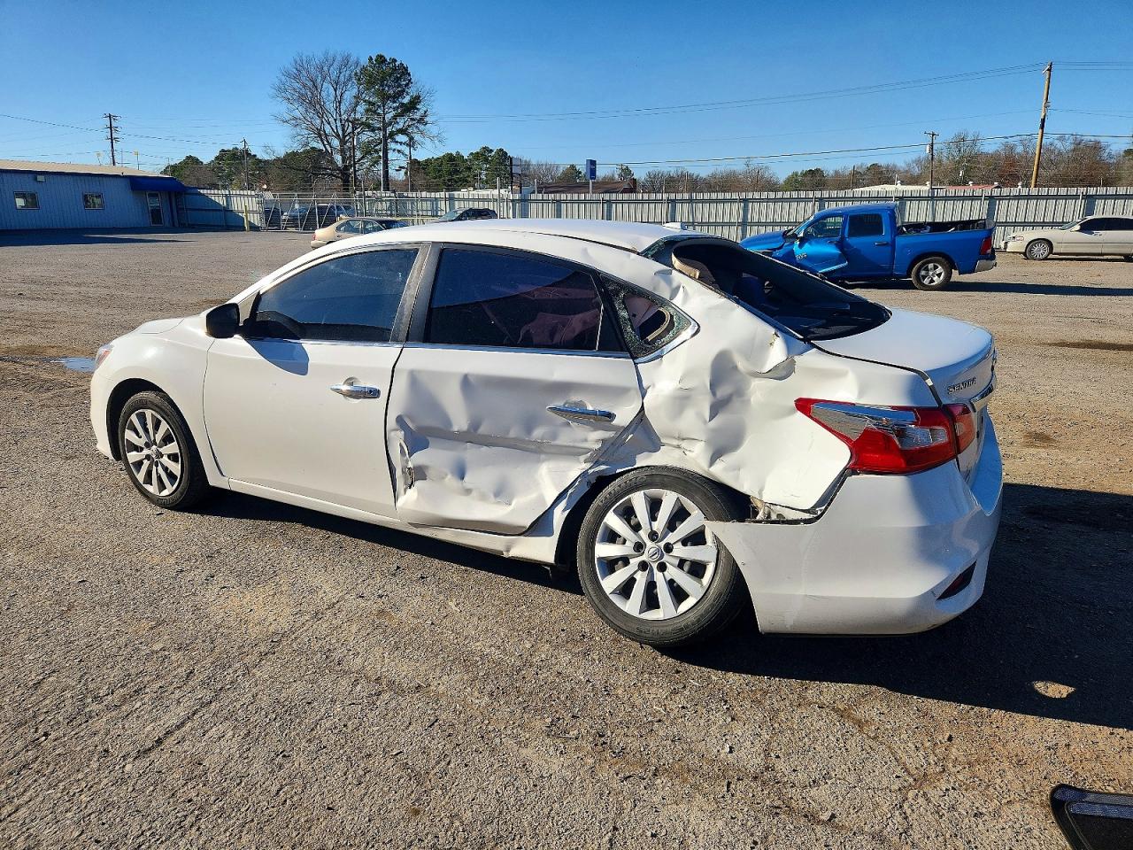 2017 NISSAN SENTRA photo 2