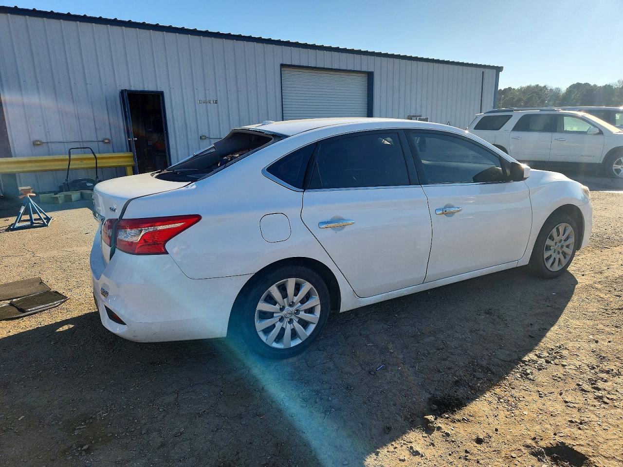2017 NISSAN SENTRA photo 3
