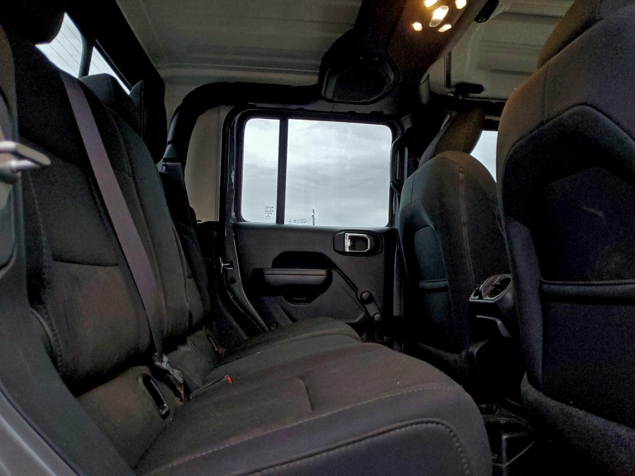 2021 JEEP GLADIATOR SPORT photo 10