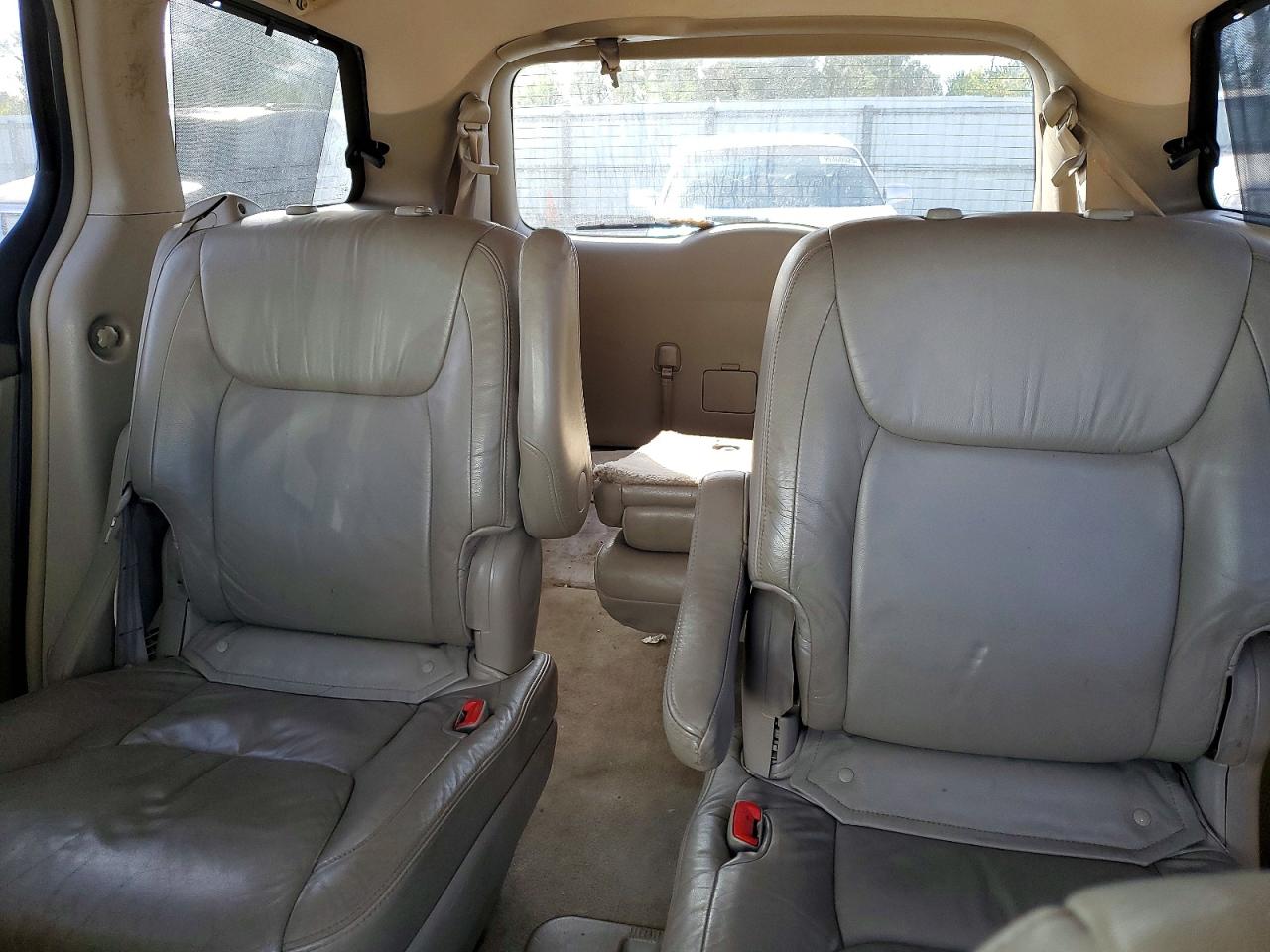 2007 TOYOTA SIENNA XLE photo 10