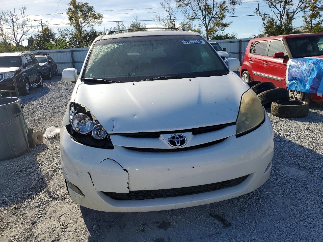 2007 TOYOTA SIENNA XLE photo 5