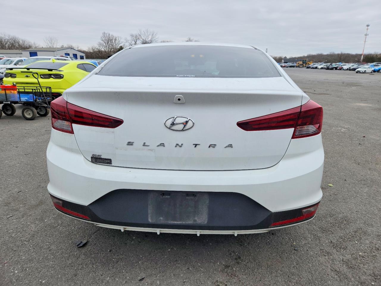 2020 HYUNDAI ELANTRA SE photo 11