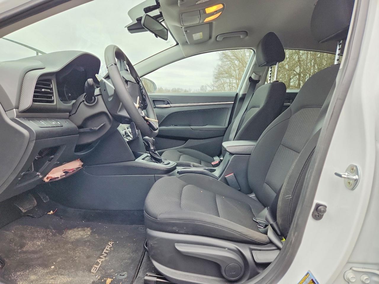 2020 HYUNDAI ELANTRA SE photo 13