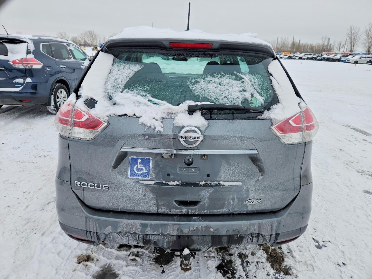 2016 NISSAN ROGUE S photo 6