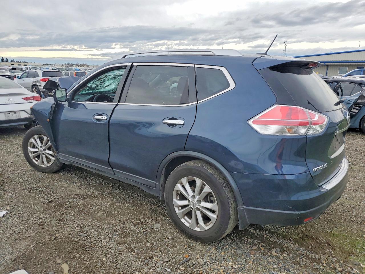 2016 NISSAN ROGUE S photo 4
