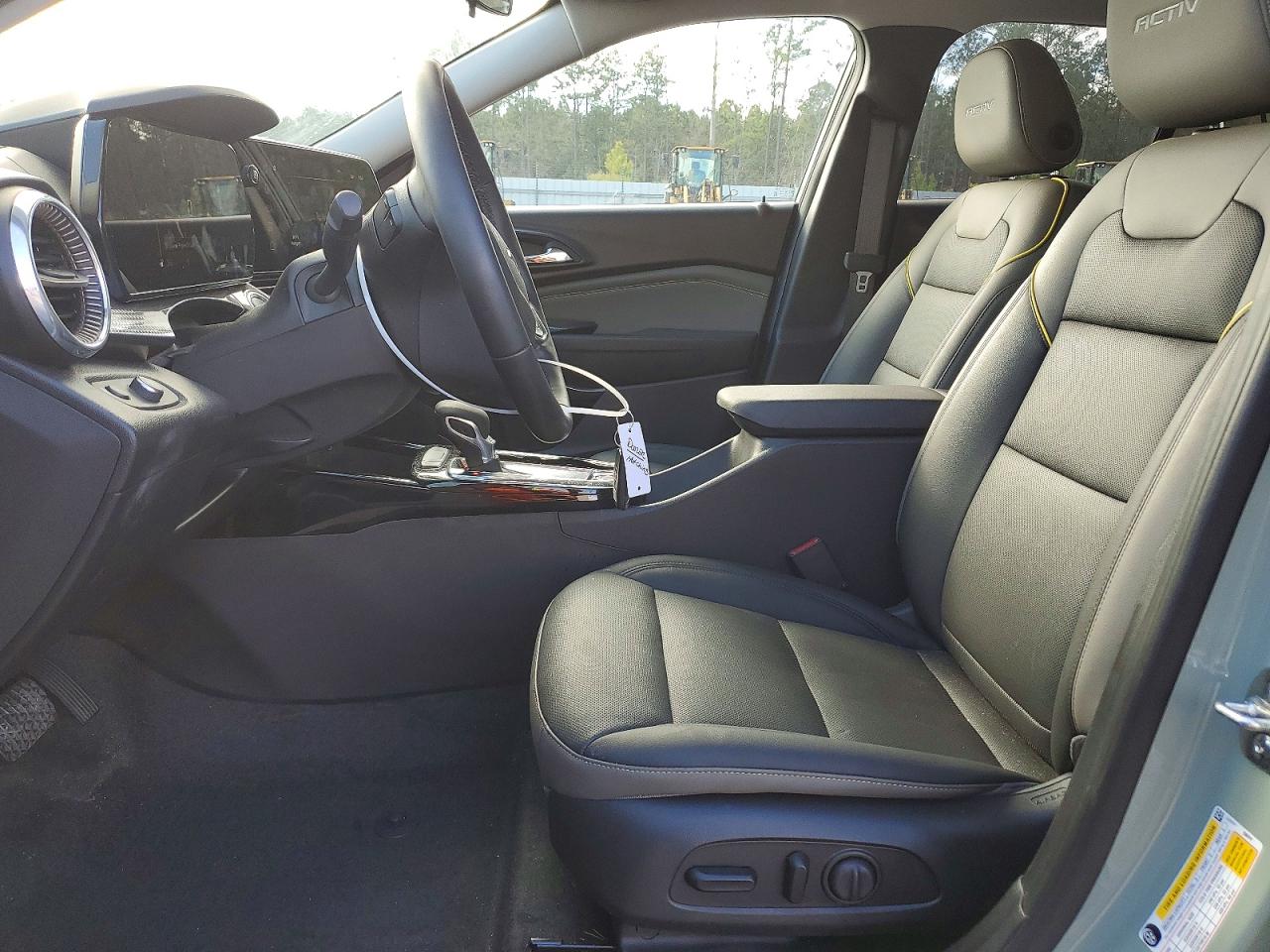 2025 CHEVROLET TRAX ACTIV photo 7