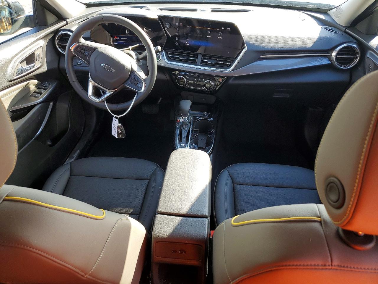 2025 CHEVROLET TRAX ACTIV photo 8