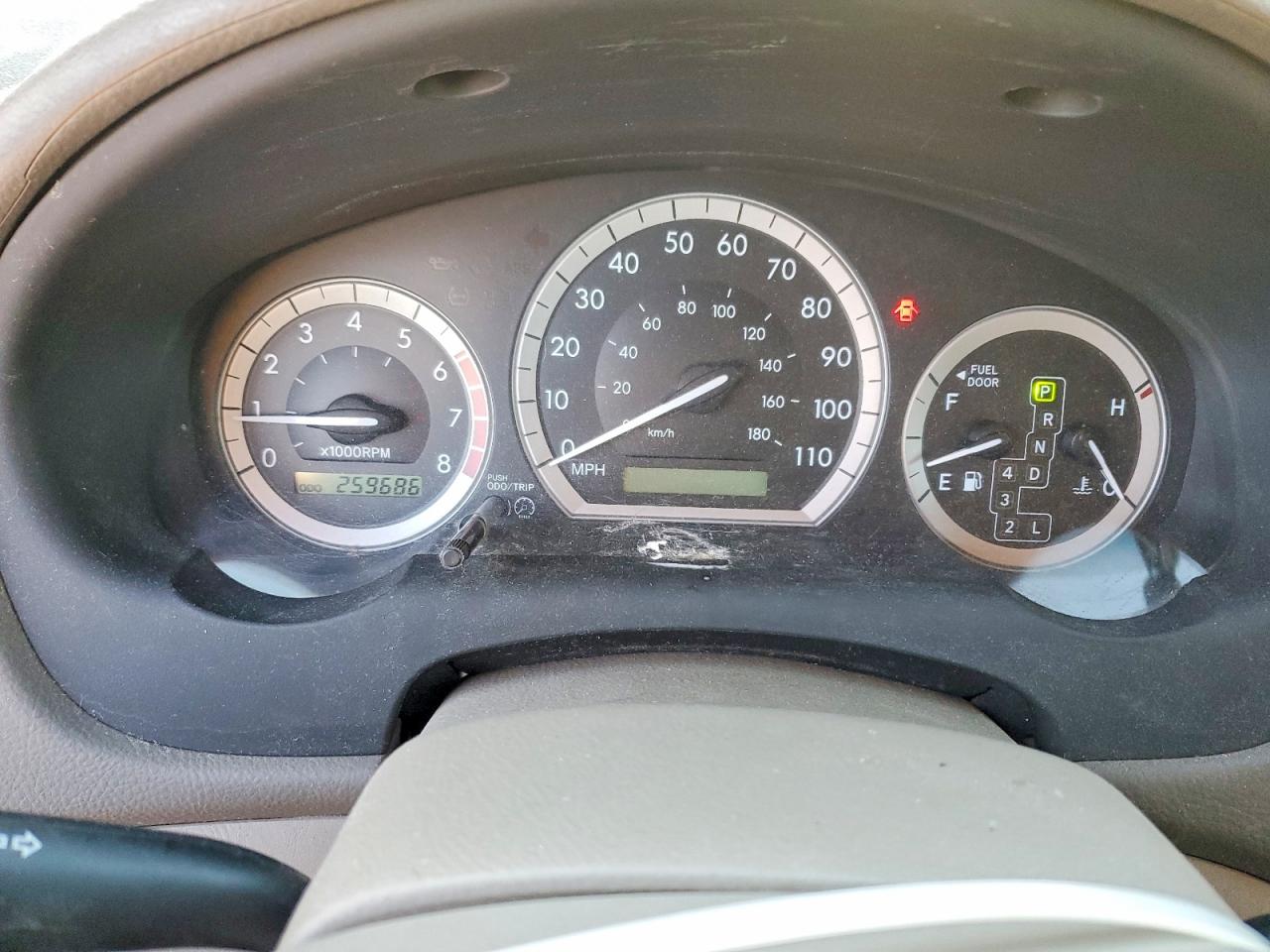 2004 TOYOTA SIENNA XLE photo 9