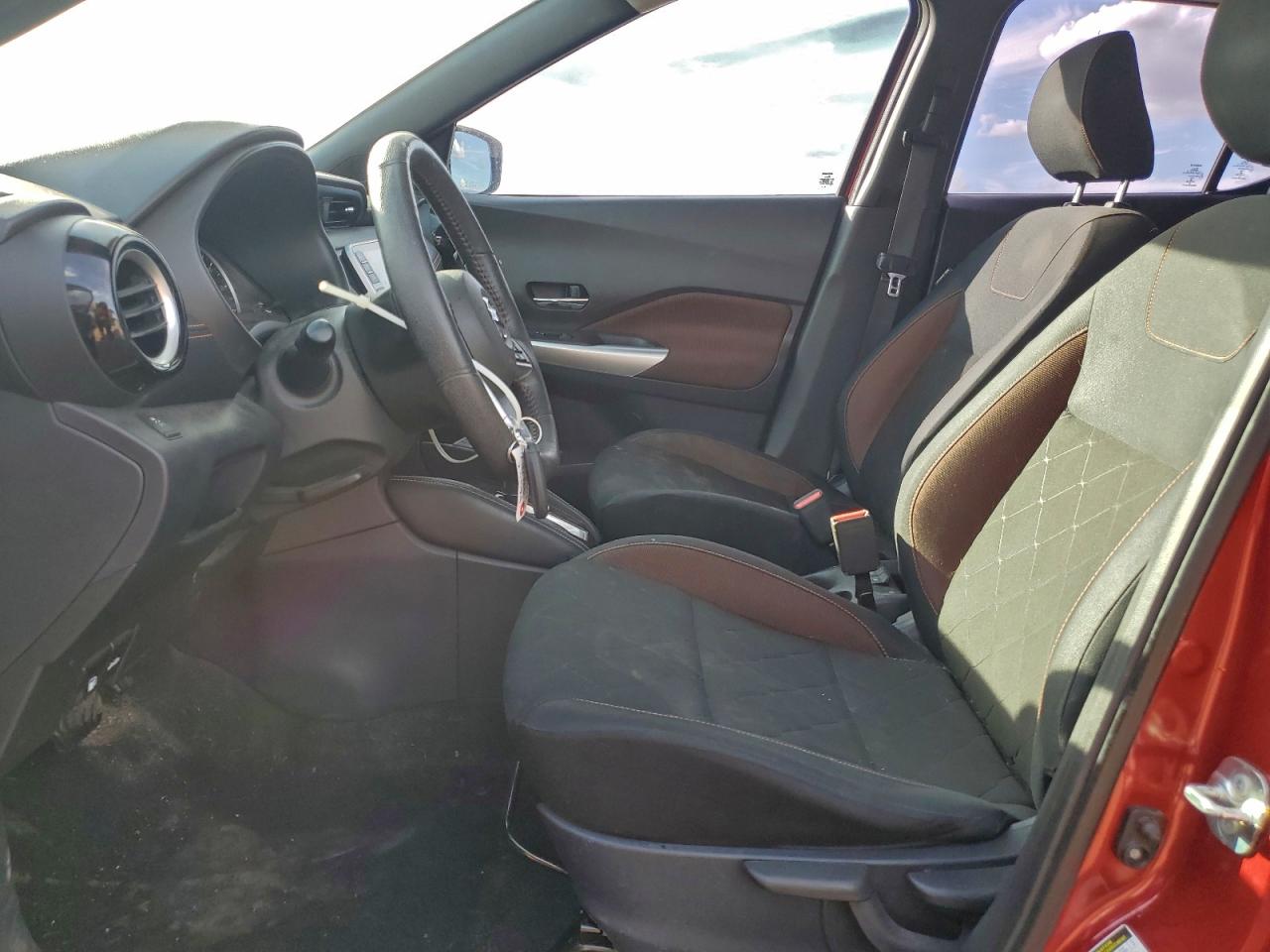2018 NISSAN KICKS S photo 7