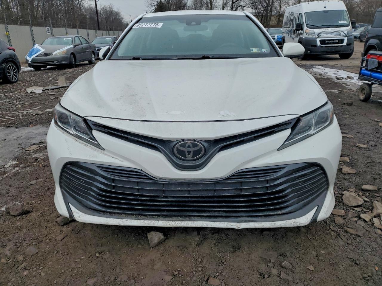 2018 TOYOTA CAMRY L photo 5