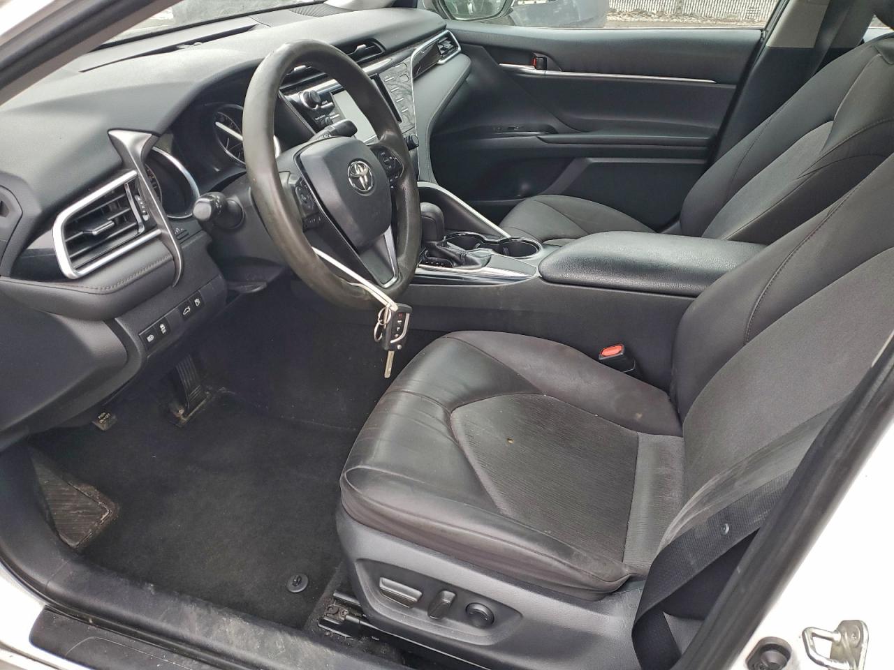 2018 TOYOTA CAMRY L photo 7