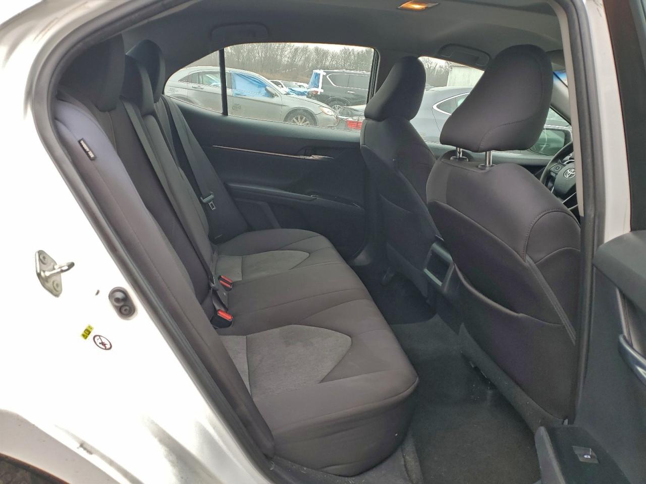2018 TOYOTA CAMRY L photo 10