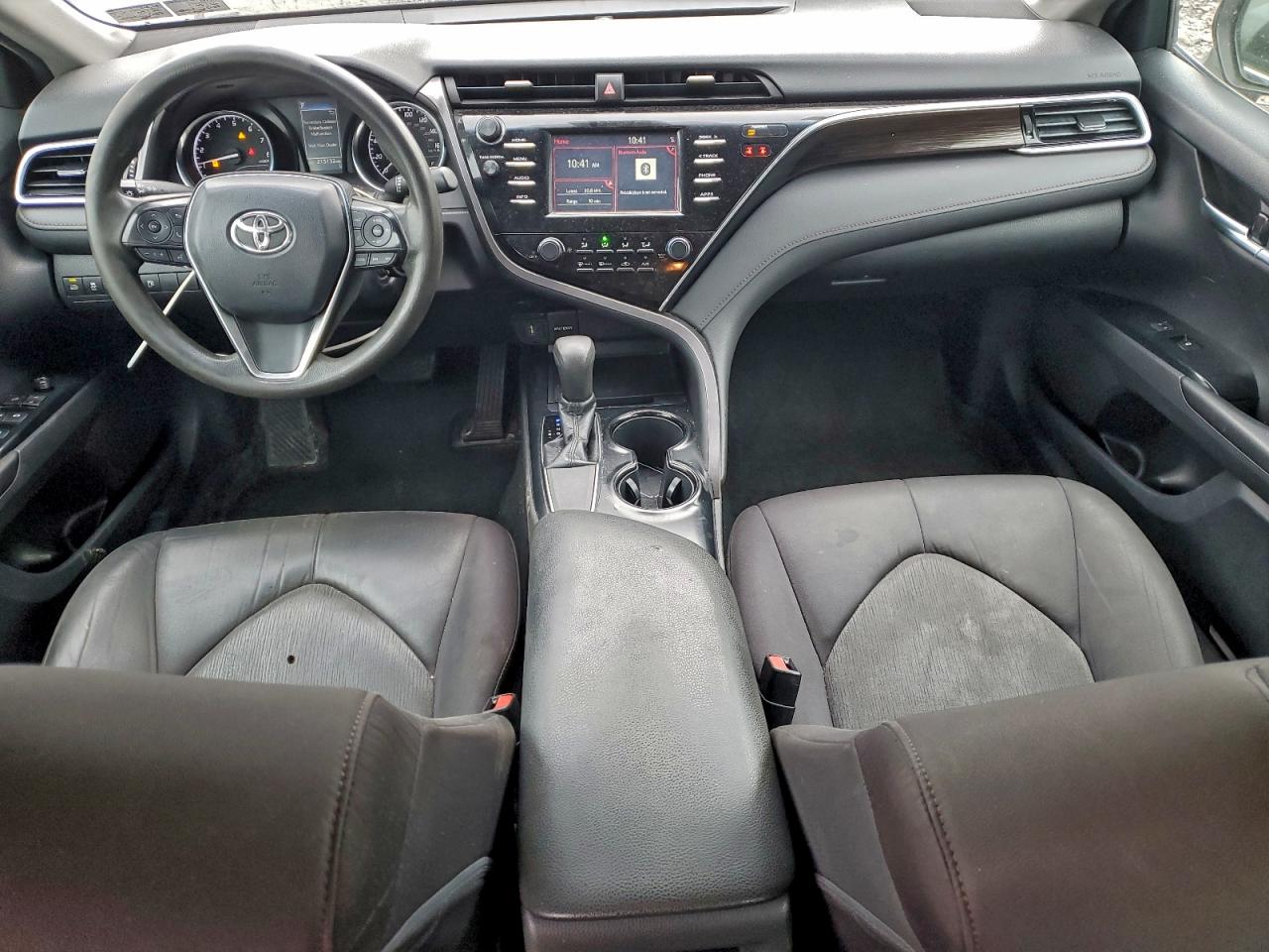 2018 TOYOTA CAMRY L photo 8