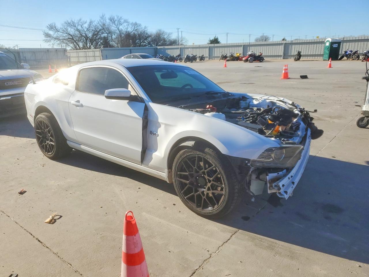 2014 FORD MUSTANG GT photo 4