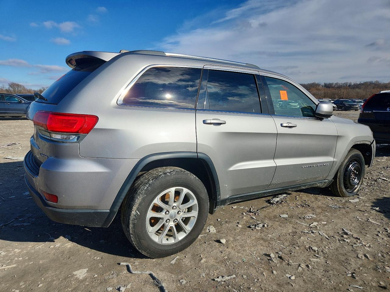 2015 JEEP GRAND CHEROKEE LAREDO photo 3