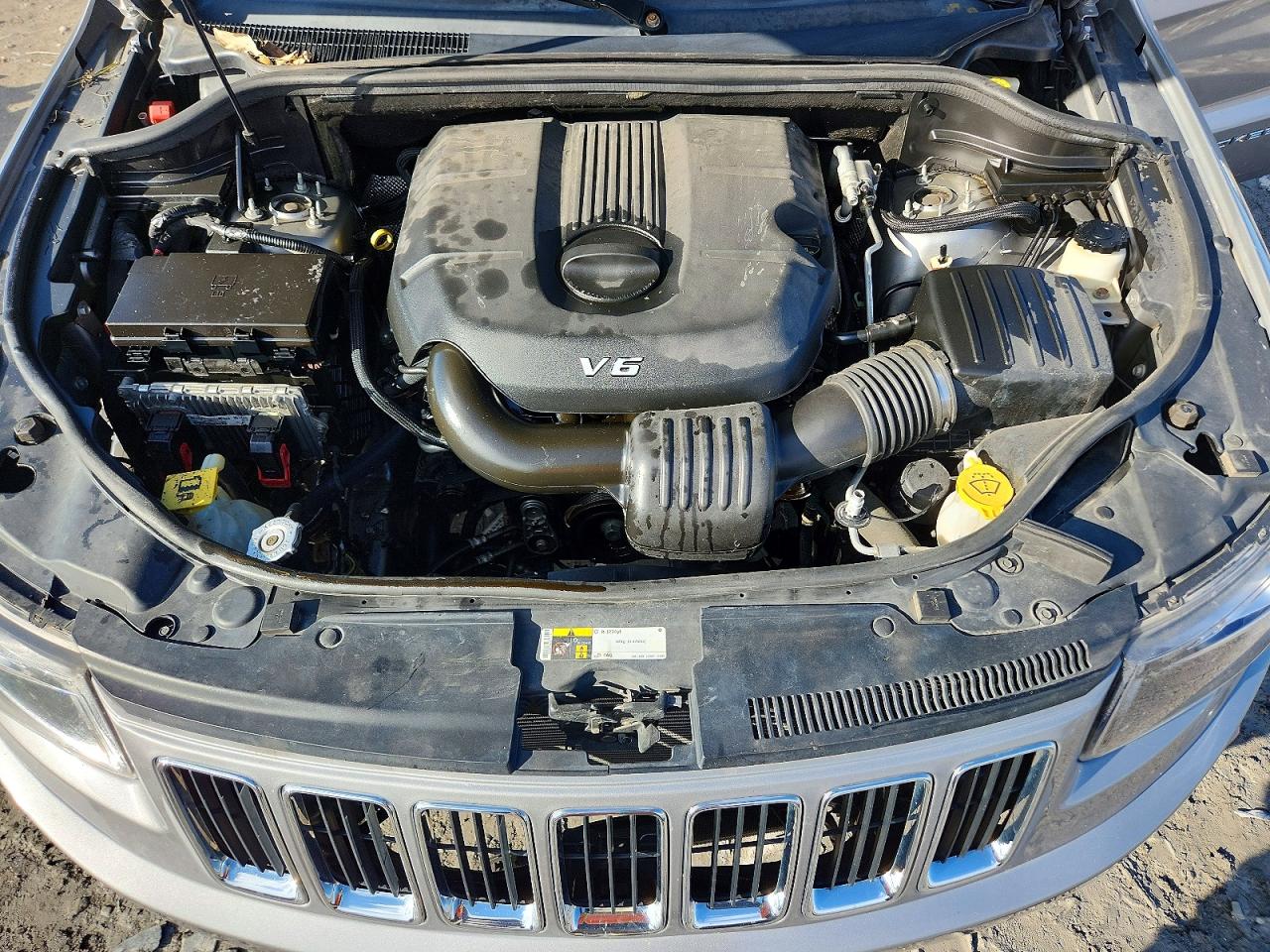 2015 JEEP GRAND CHEROKEE LAREDO photo 12