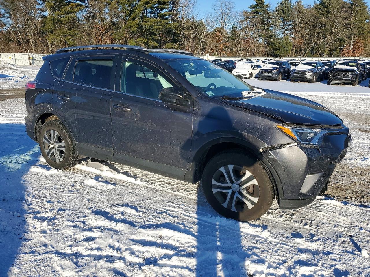 2018 TOYOTA RAV4 LE photo 4