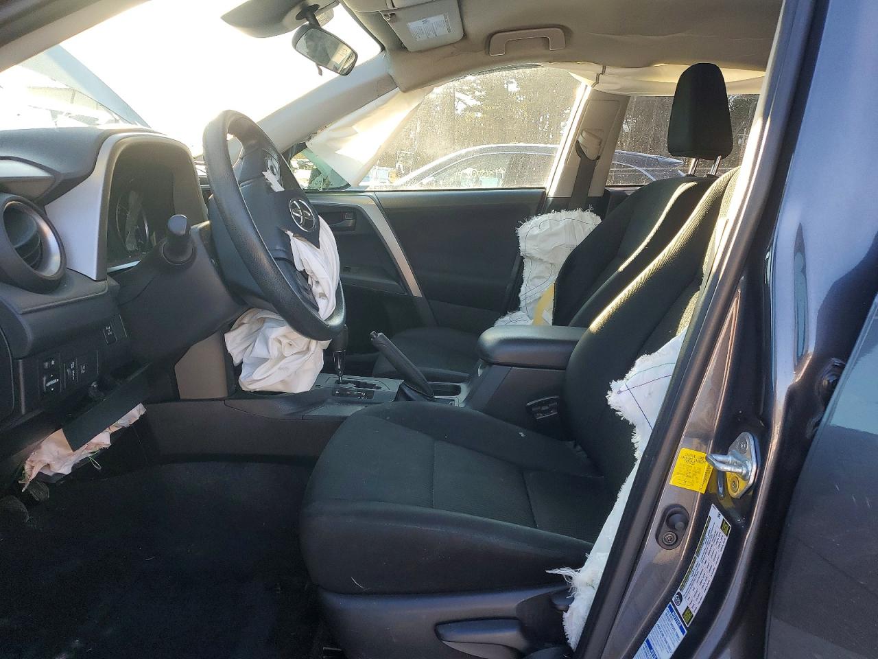 2018 TOYOTA RAV4 LE photo 7