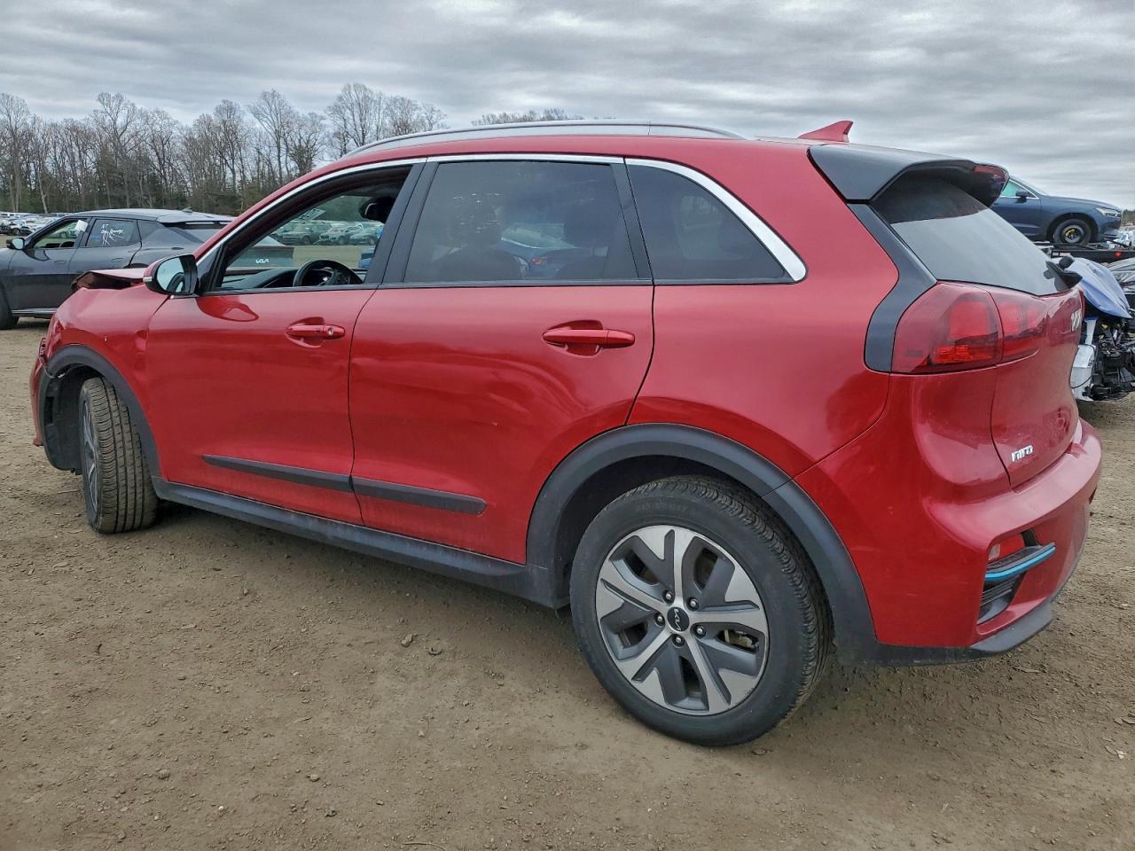 2022 KIA NIRO S photo 2