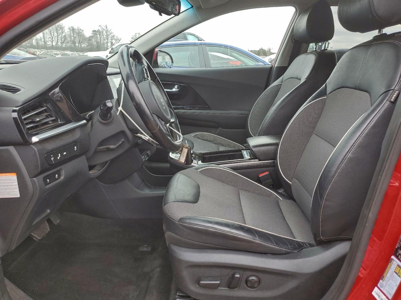 2022 KIA NIRO S photo 7