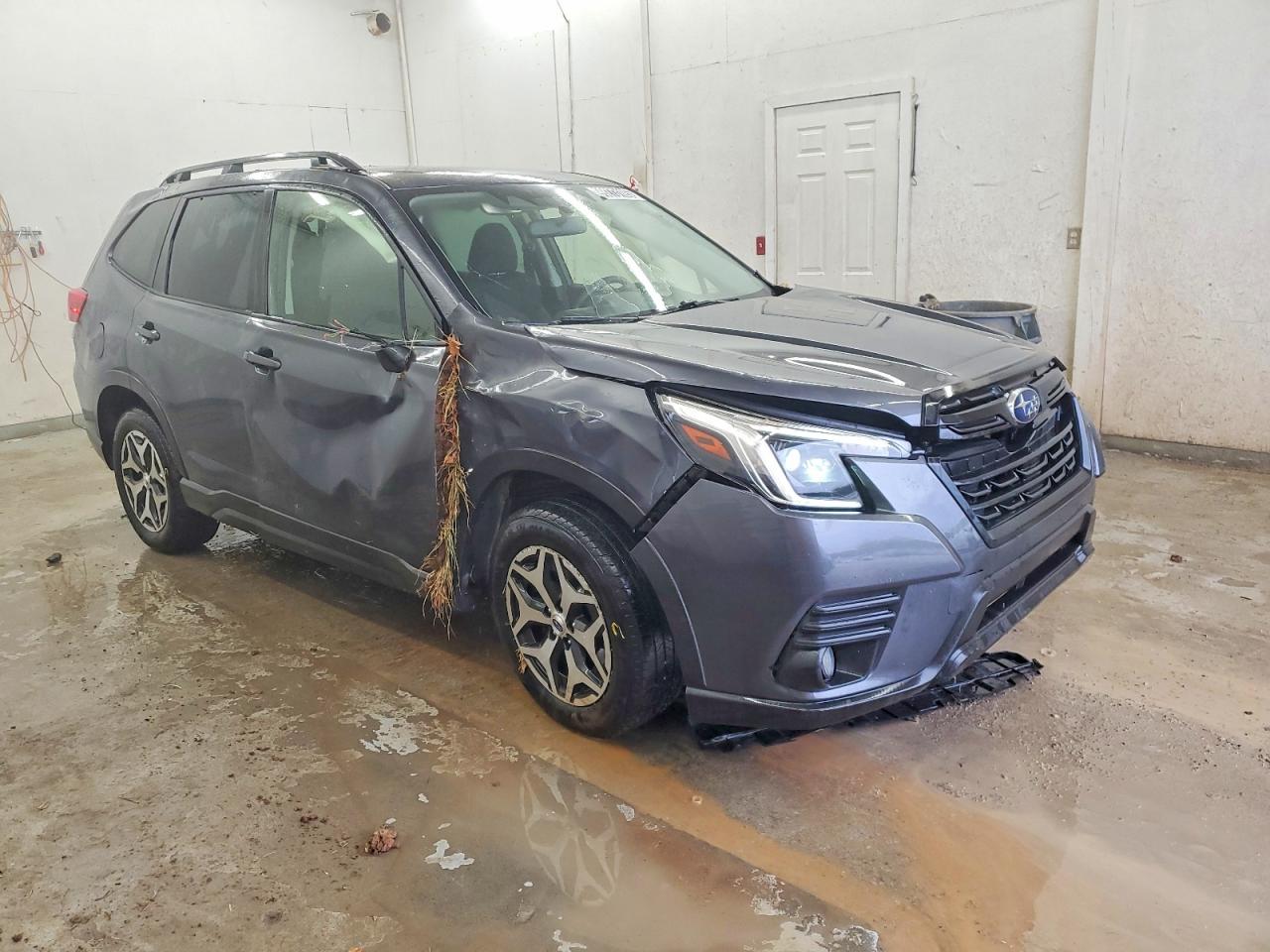 2022 SUBARU FORESTER PREMIUM photo 4